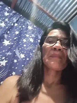 ImYourWoman_55 stripchat live cam model