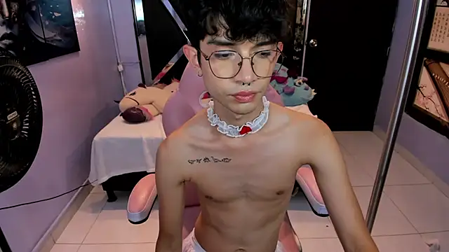 LiamHeatx stripchat live cam model