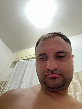 petrus1811 stripchat live cam model