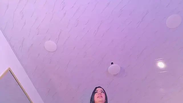 NiaCortes stripchat live cam model