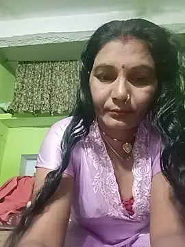 YOURFIVAA stripchat live cam model
