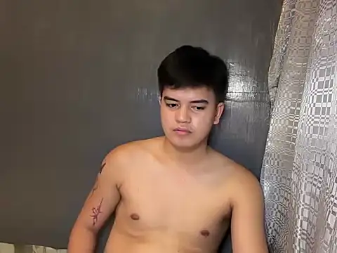 YourCutieBoy_Bigcum14 stripchat live cam model