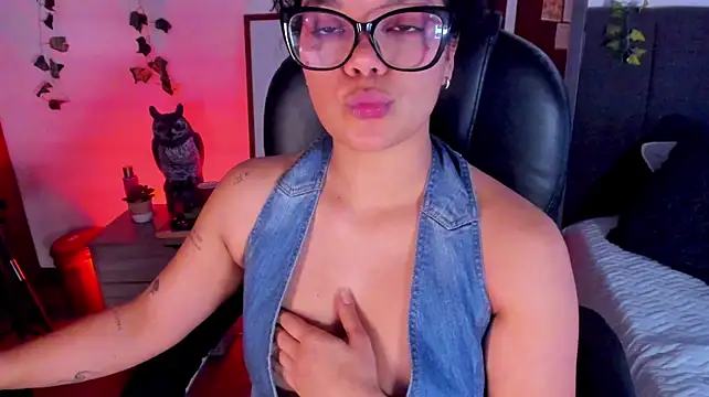 Messy_jules stripchat live cam model