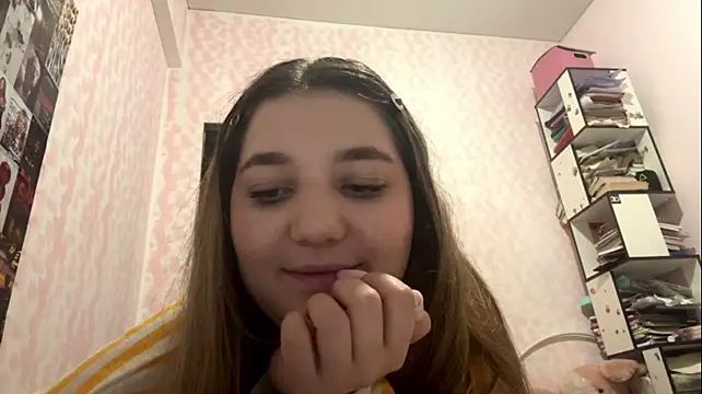TynishaShute stripchat live cam model