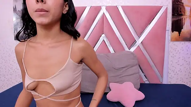 Chloe_Russo_ stripchat live cam model