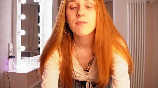 NidaWillems stripchat live cam model