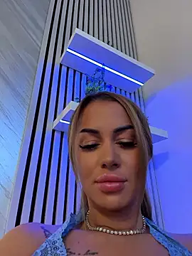KirstieVegas stripchat live cam model