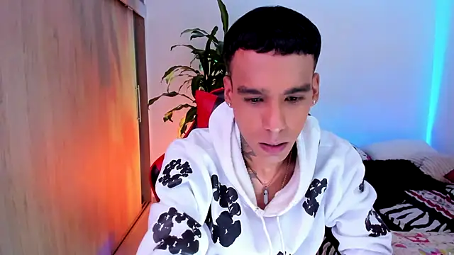 Damianwhite stripchat live cam model