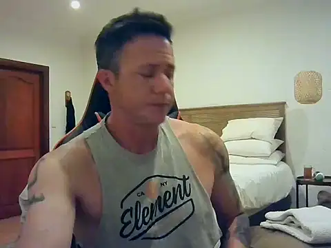TroyDieselXXX stripchat live cam model