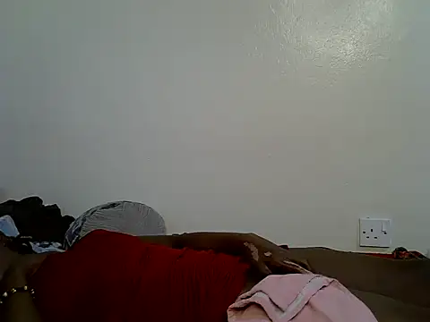 Lavesh_queen stripchat live cam model