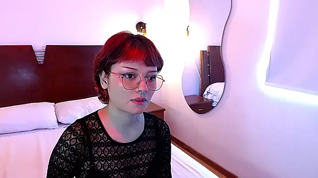 Milastonne_ stripchat live cam model