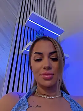 KirstieVegas stripchat live cam model