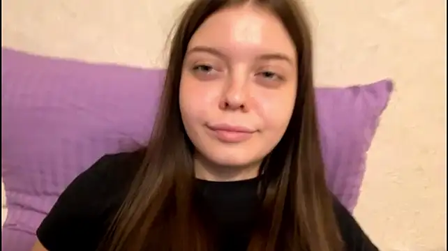 IvyWild stripchat live cam model
