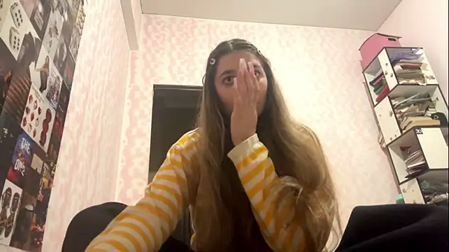 TynishaShute stripchat live cam model