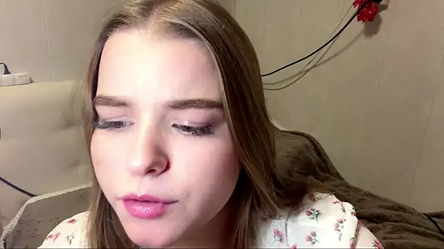 LiviaSmelser stripchat live cam model
