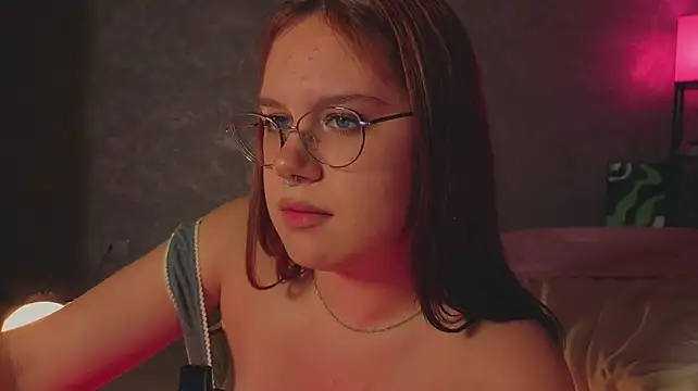 Mia_Luw stripchat live cam model