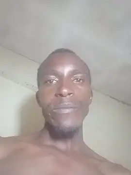 YakingPorch stripchat live cam model