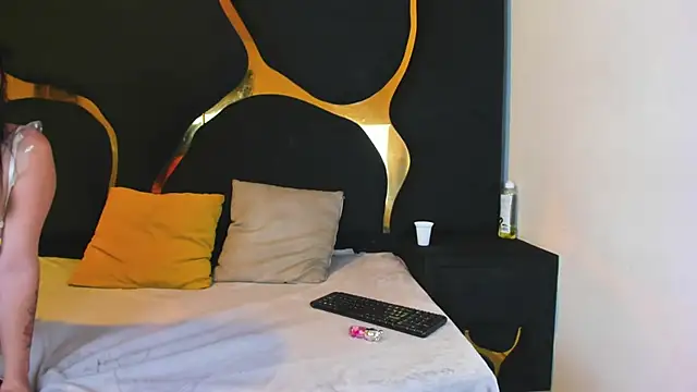 SubaruRosseSS stripchat live cam model