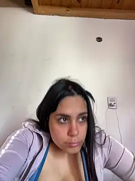 luliporras stripchat live cam model