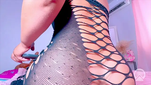 AMAIAA_LOVE stripchat live cam model