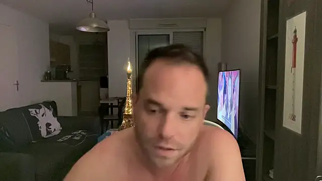 Rosetrou31 stripchat live cam model