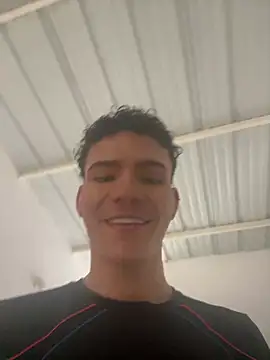 sebascuterouss stripchat live cam model