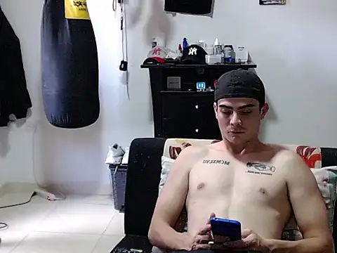 Zac_Efront stripchat live cam model