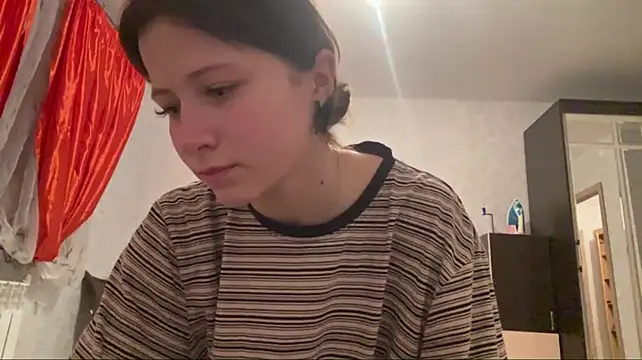 Emma__me stripchat live cam model