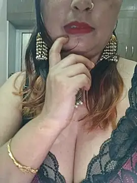 Dianaa9 stripchat live cam model