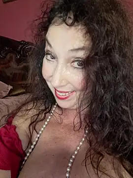 GypsyEsmeralda stripchat live cam model