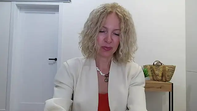Vireliabo stripchat live cam model