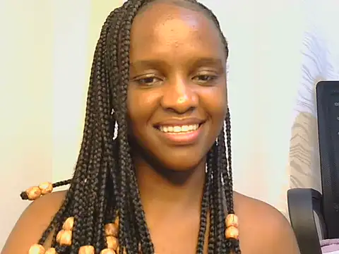 Cocoaauara stripchat live cam model