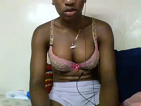 Pritty_neemaa stripchat live cam model