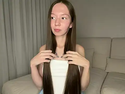 Alicenneya stripchat live cam model