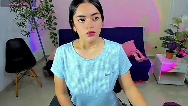 Sharon_Stoone stripchat live cam model