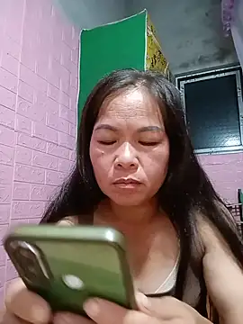 emgaihoixuan stripchat live cam model