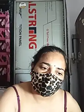 This_is_renu stripchat live cam model