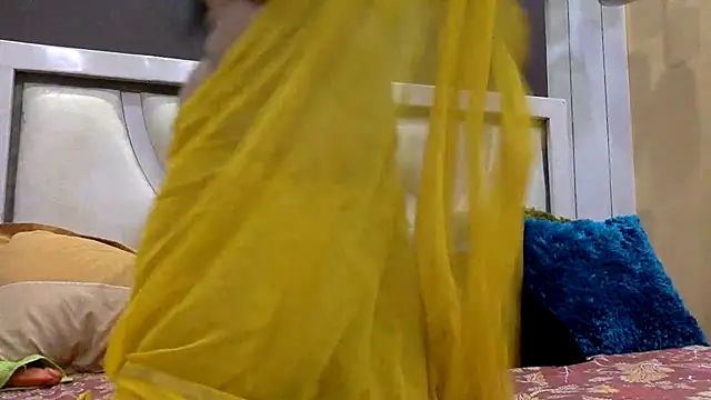 yourradhika stripchat live cam model