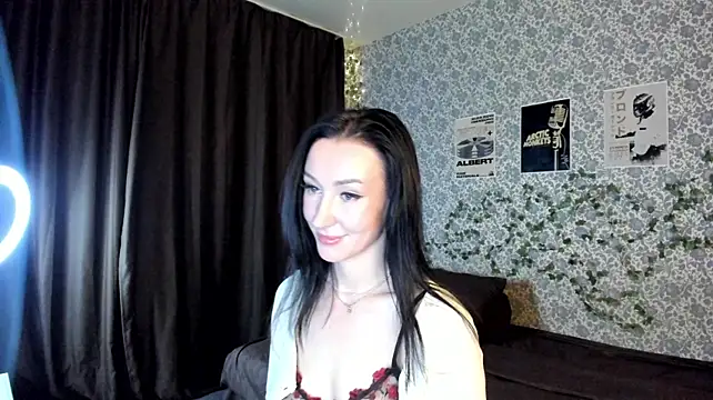 DianaDrama stripchat live cam model