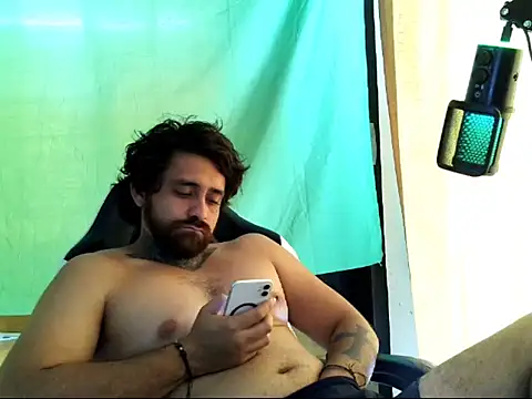 aronmiller404 stripchat live cam model