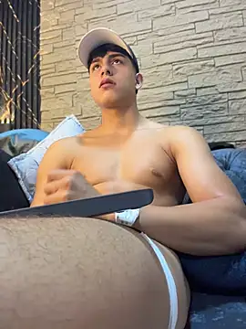 Lander_Cruz stripchat live cam model