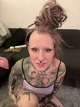 Aenn_Alien stripchat live cam model