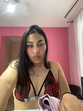LuxeBabe stripchat live cam model