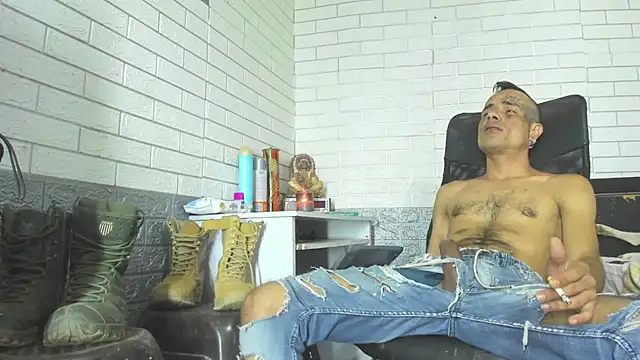 GeorgeZarrate stripchat live cam model