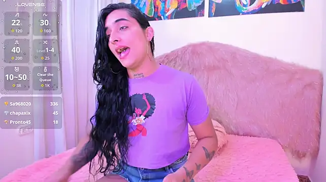 Skarlet_Ruiz_ stripchat live cam model