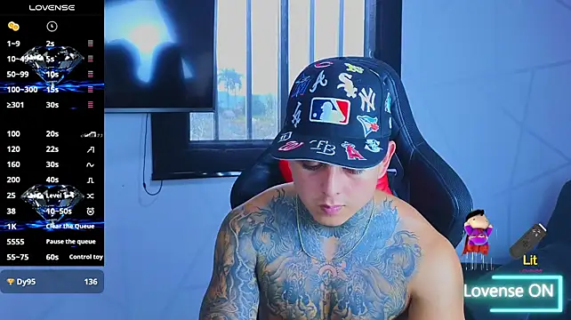 KevinSanchez420 stripchat live cam model