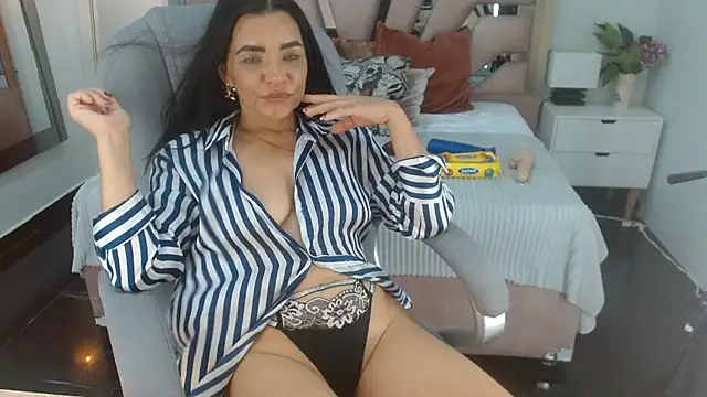 longina_15 stripchat live cam model