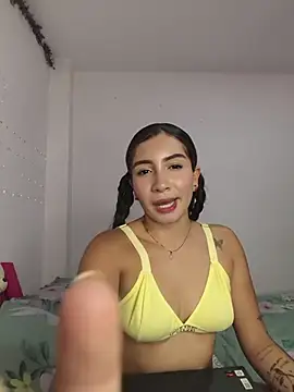 _Alanaa1 stripchat live cam model