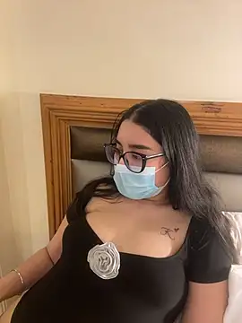 jAsMinE678 stripchat live cam model