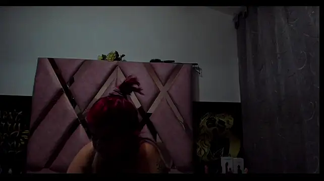 RoxetteMature stripchat live cam model